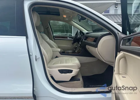 2013 Volkswagen Touareg Vr6 Lux from USA, damaged, VIN WVGEF9BP3DD005660